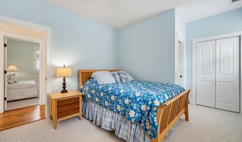 4 Addison St, Beaufort, SC 29907