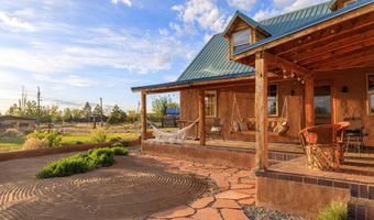 71 Calle Martinez, Arroyo Seco, NM 87514