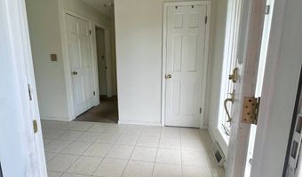 167 Country Club Ln, Amsterdam, NY 12070