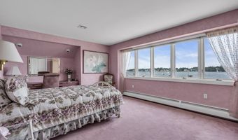 99 Holly Ln, Bayville, NJ 08721