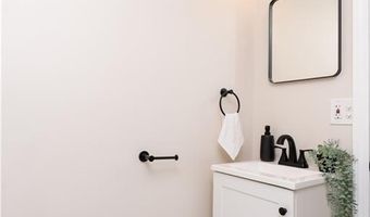 37 Phillip St, Coventry, RI 02816