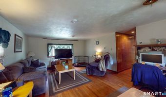 90 Water St, Chester, CT 06412