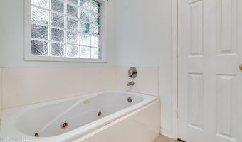 154 Chestnut Dr, Brandon, MS 39047