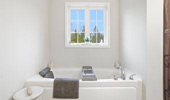 84 Juniper Cir, Auburn, NH 03032