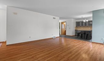 562 Lexington Dr, Oregon, WI 53575