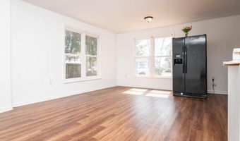 235 W 10 St, Laurel, DE 19956
