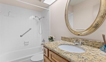 222 WINDMEADOWS St 222, Altamonte Springs, FL 32701