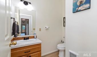 1496 Pine Ridge Dr, Cascade, ID 83611