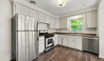 1597 Greenview Dr, Ann Arbor, MI 48103