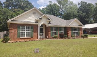 174 Jasmine Ct, Deatsville, AL 36022