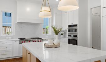 7705 HOLIDAY Ter, Bethesda, MD 20817