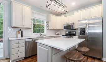 5404 Hartfield Ct SE, Ada, MI 49301