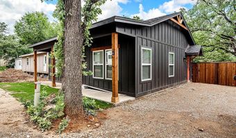 90 Live Oak St, Alvarado, TX 76009
