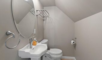 612 N Clinton St, Adrian, MI 49221