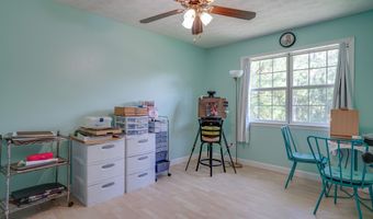 5052 Schira St, Bay St. Louis, MS 39520