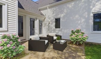 985 Goldenrod Trl, Aurora, OH 44202