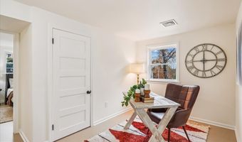 941 N MCKINLEY Rd, Arlington, VA 22205