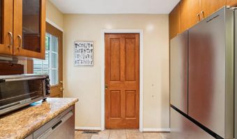 8406 THOMPSON Rd, Annandale, VA 22003