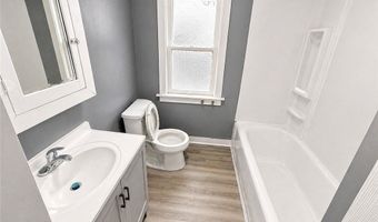 908 Work Dr, Akron, OH 44320