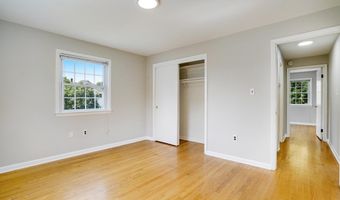 706 N CLEVELAND St, Arlington, VA 22201