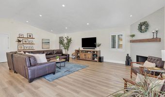 15305 Lookout Rd, Apple Valley, CA 92307
