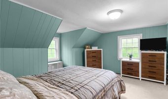 223 Chopmist Hill Rd, Glocester, RI 02814