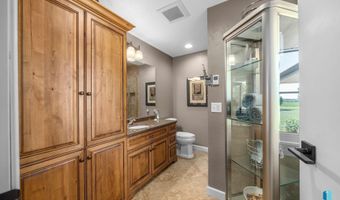 48156 268th St, Brandon, SD 57005