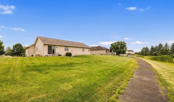 5371 Bear Creek Pass Pass, Auburn, IN 46706