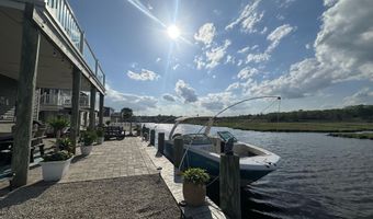 230 N Bay Dr, Bayville, NJ 08721