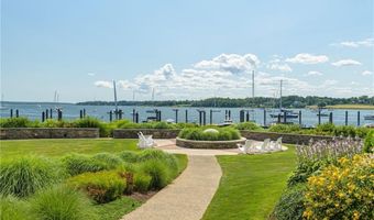 345 Thames St 407 N, Bristol, RI 02809