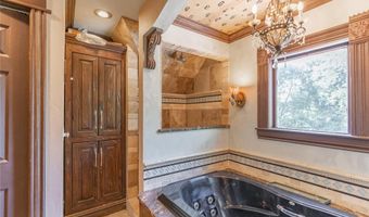 701 S 6th St, Chickasha, OK 73018
