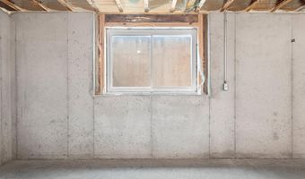 N9239 LAURA Street, Appleton, WI 54915