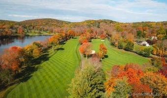 147 Middle River Rd, Danbury, CT 06811