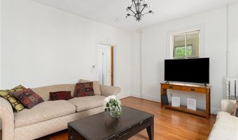 53 Warner St, Newport, RI 02840