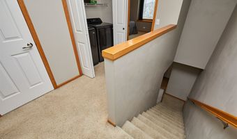 1227 NE 8th Ln, Ankeny, IA 50021