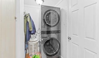 1748 Georgia St, Alford, FL 32420