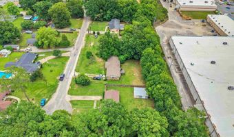 106 W Meadow Dr, Atmore, AL 36502