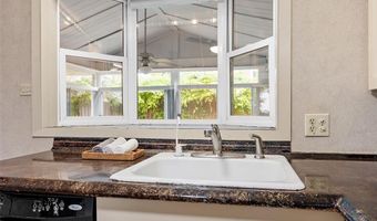 1108 E 3rd St, Anamosa, IA 52205