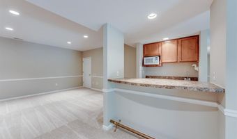 1515 Dietrich Glen Dr, Ballwin, MO 63021