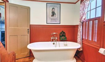 324 Pleasant St, East Providence, RI 02916