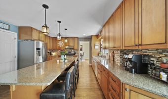 520 Meadowbrook Dr, Adrian, MI 49221