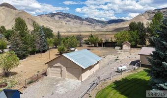 425 River Dr, Challis, ID 83226