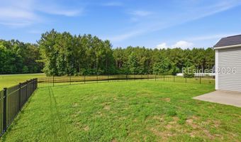 7 Woodland Ct, Bluffton, SC 29910