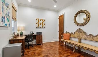 1236 PERRIN Dr, Arabi, LA 70032
