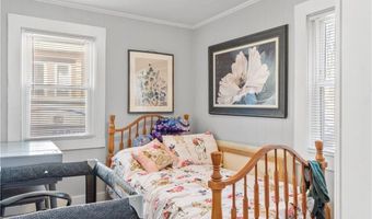 32 Union St, East Greenwich, RI 02818