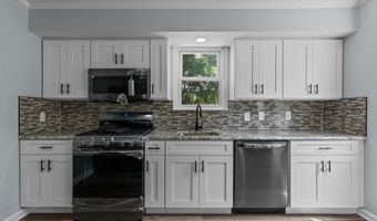 2425 AVONDALE Ave, Abington, PA 19001