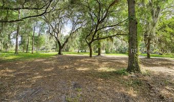 121 Spanish Point Dr, Beaufort, SC 29902