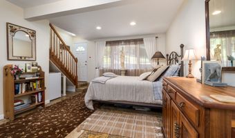53 Huckleberry Hill Rd, Brookfield, CT 06804