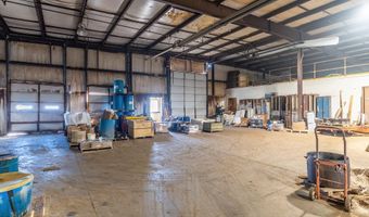 150 Green Dr, Avilla, IN 46710