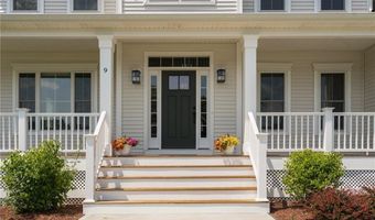 9 Scarlett Way, Cranston, RI 02921